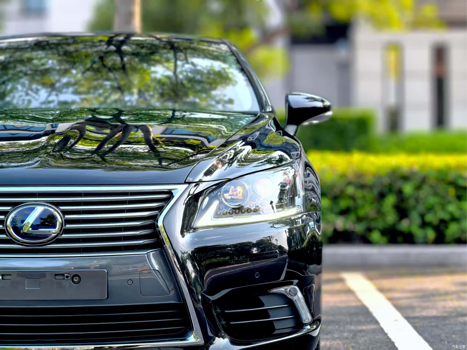 Lexus LS, 2014 3