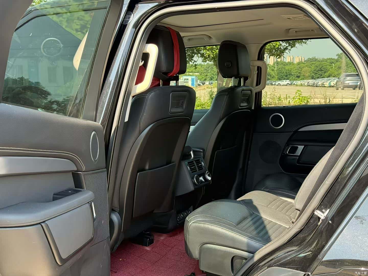 Land Rover Discovery, 2022 4