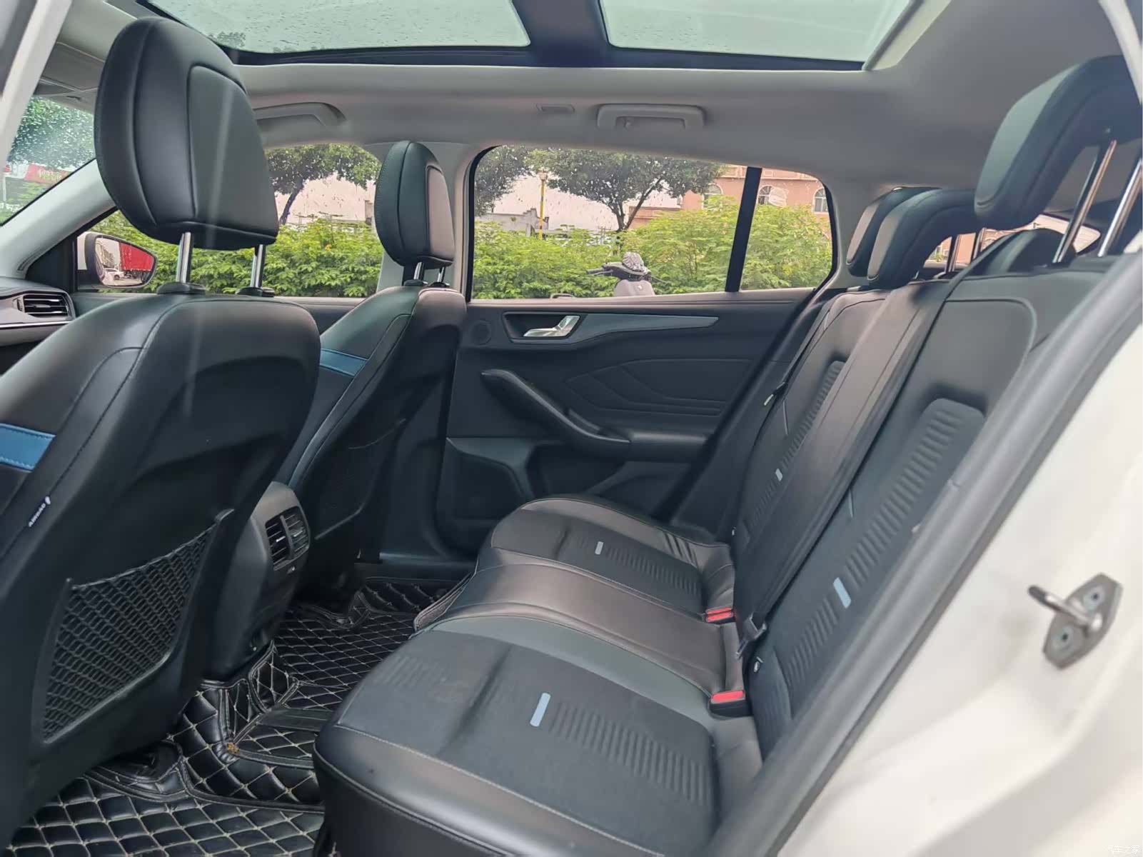 Ford Focus, 2021 все фото