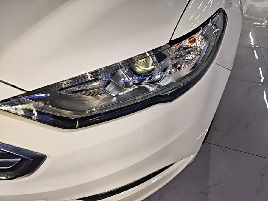 Ford Mondeo 2018, фото 24