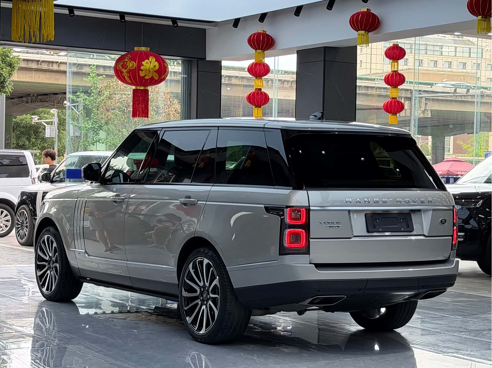 Land Rover Range Rover, 2019 18