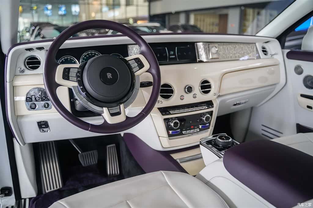 Rolls-Royce Phantom, 2019 26