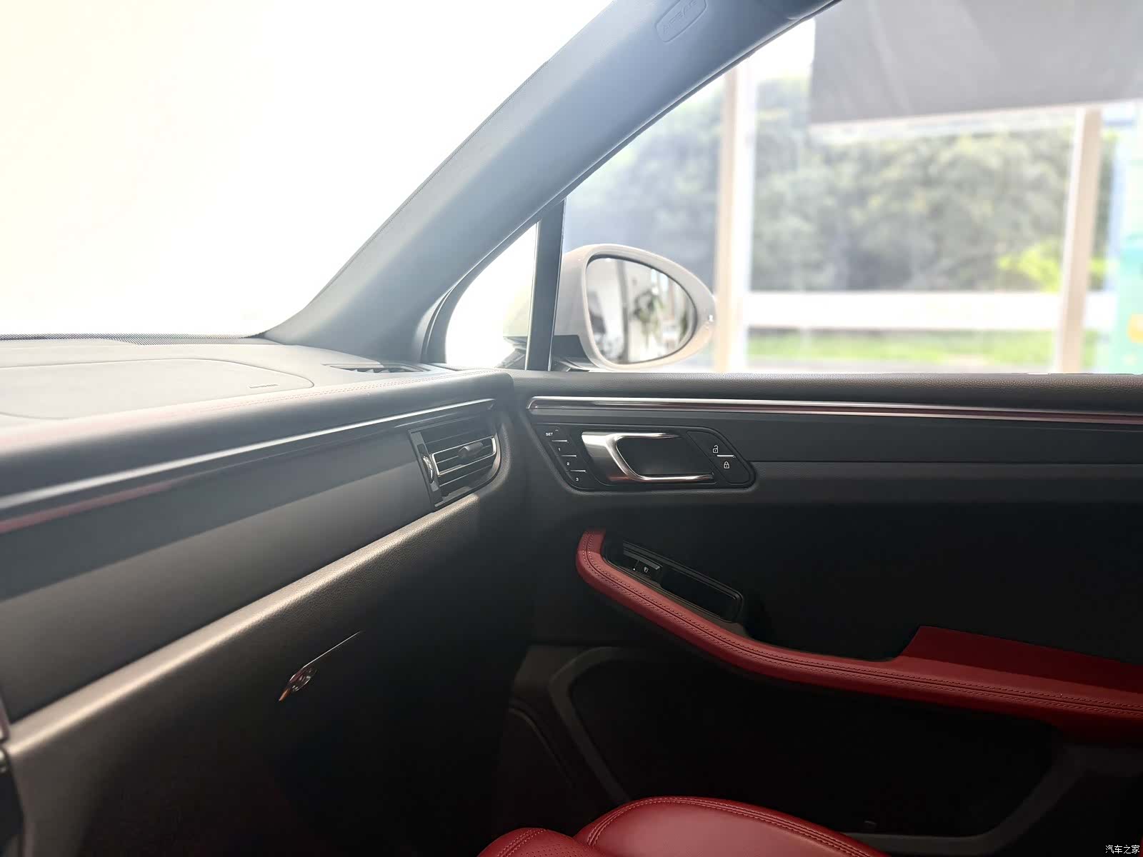 Porsche Macan, 2024 9