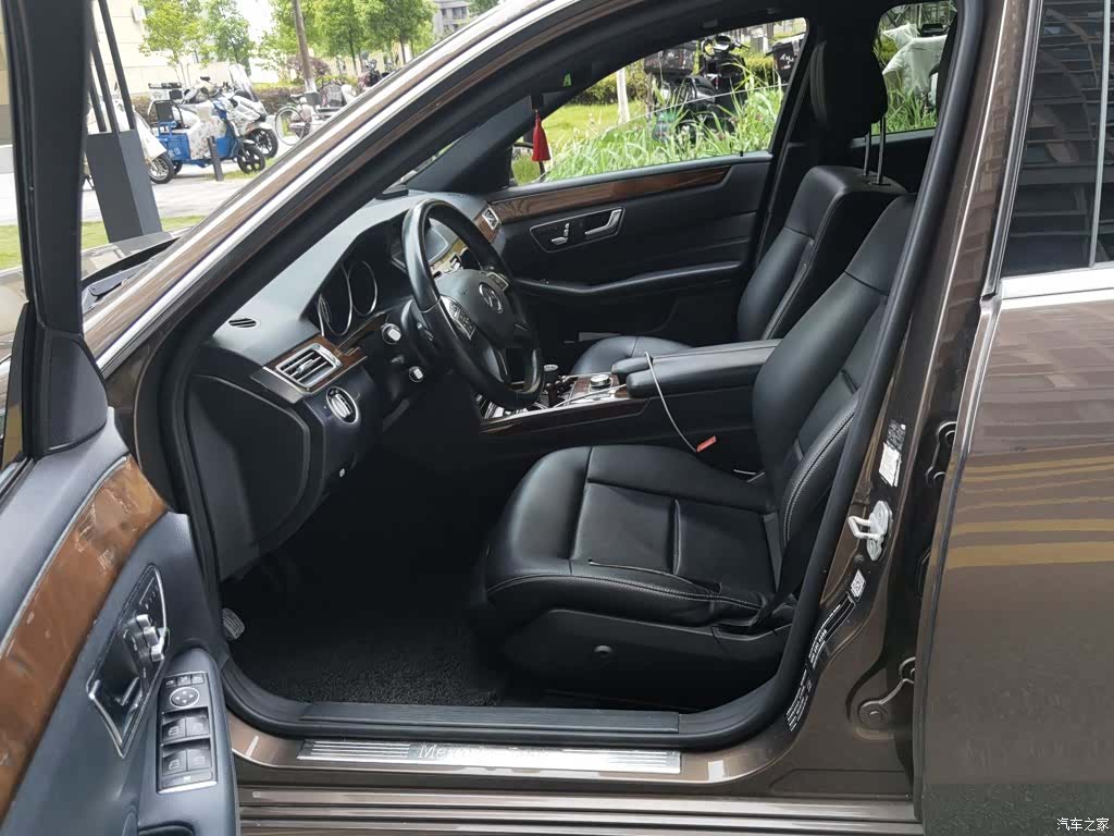 Mercedes-Benz E-Class, 2015 8