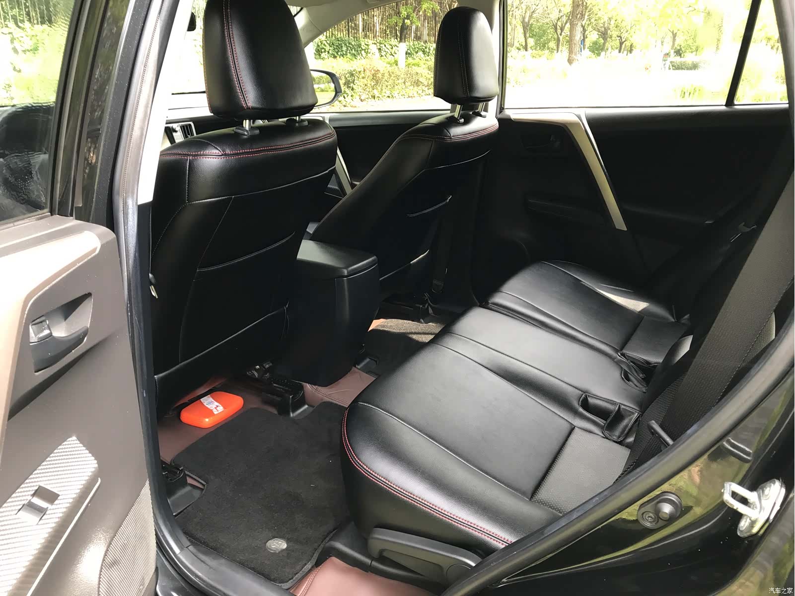 Toyota RAV4, 2015 14