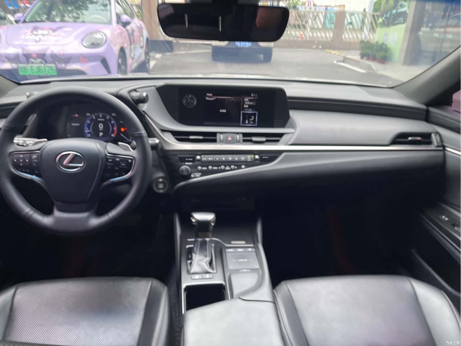 Lexus ES, 2019 3
