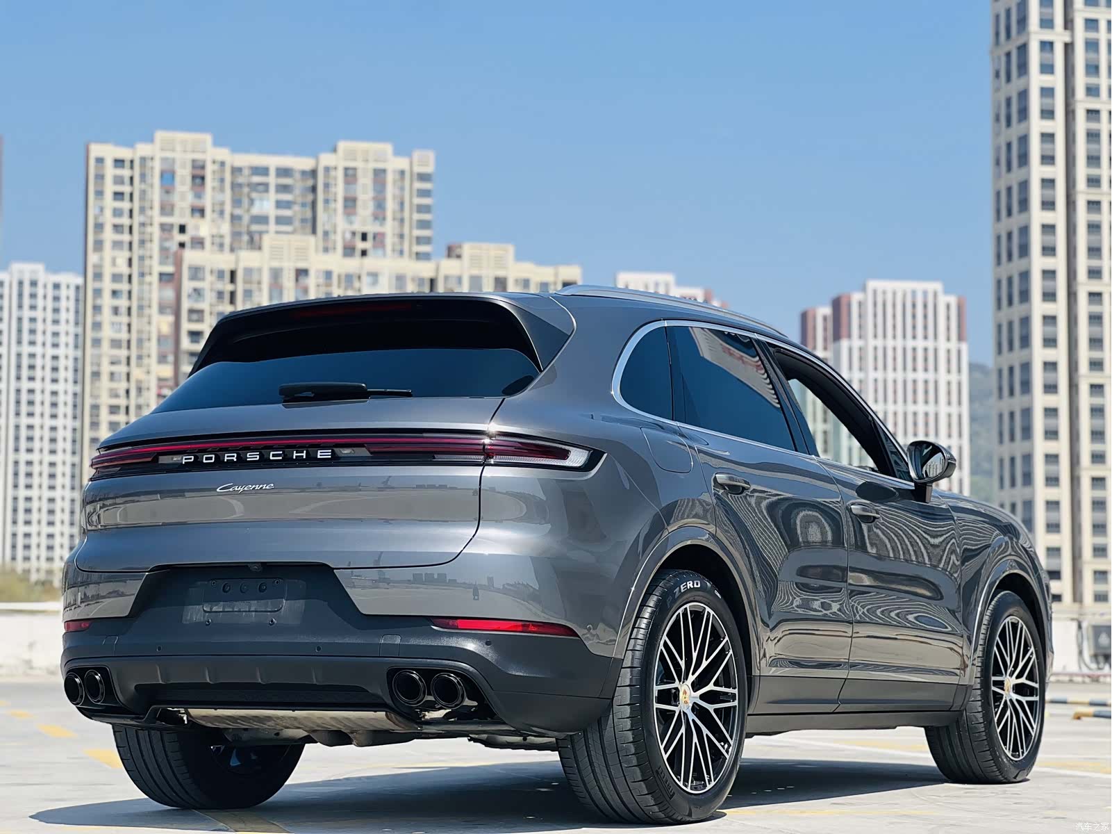 Porsche Cayenne, 2024 12