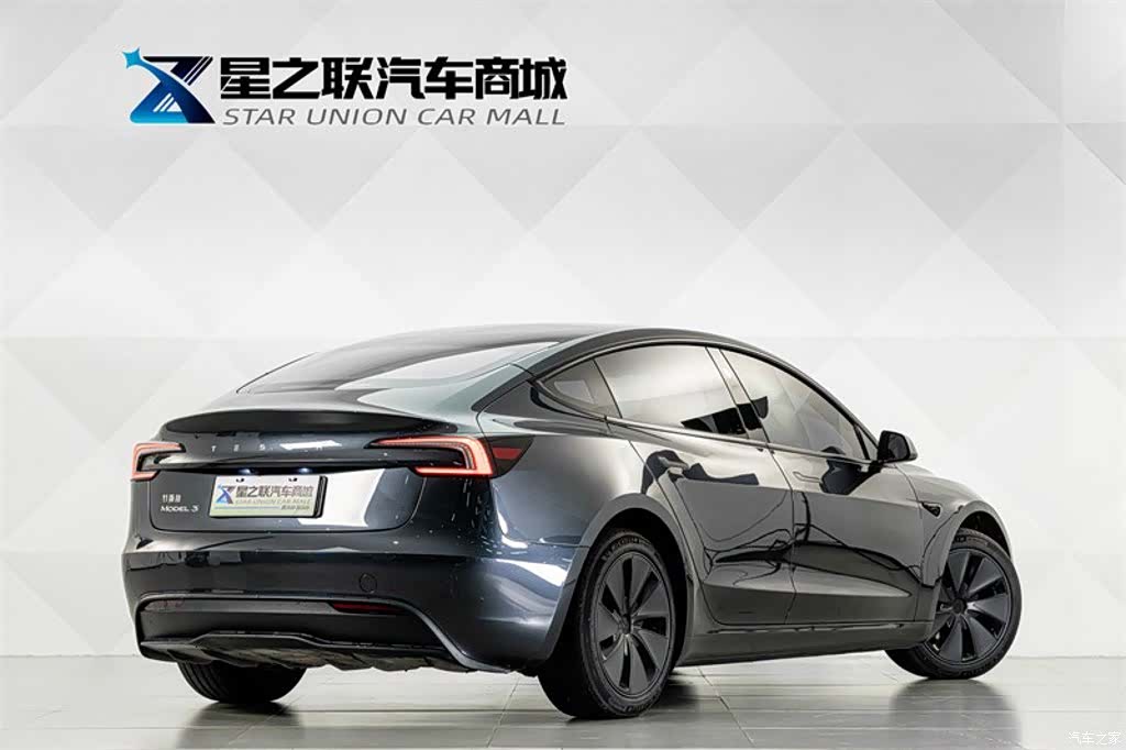 Tesla Model 3, 2024 6