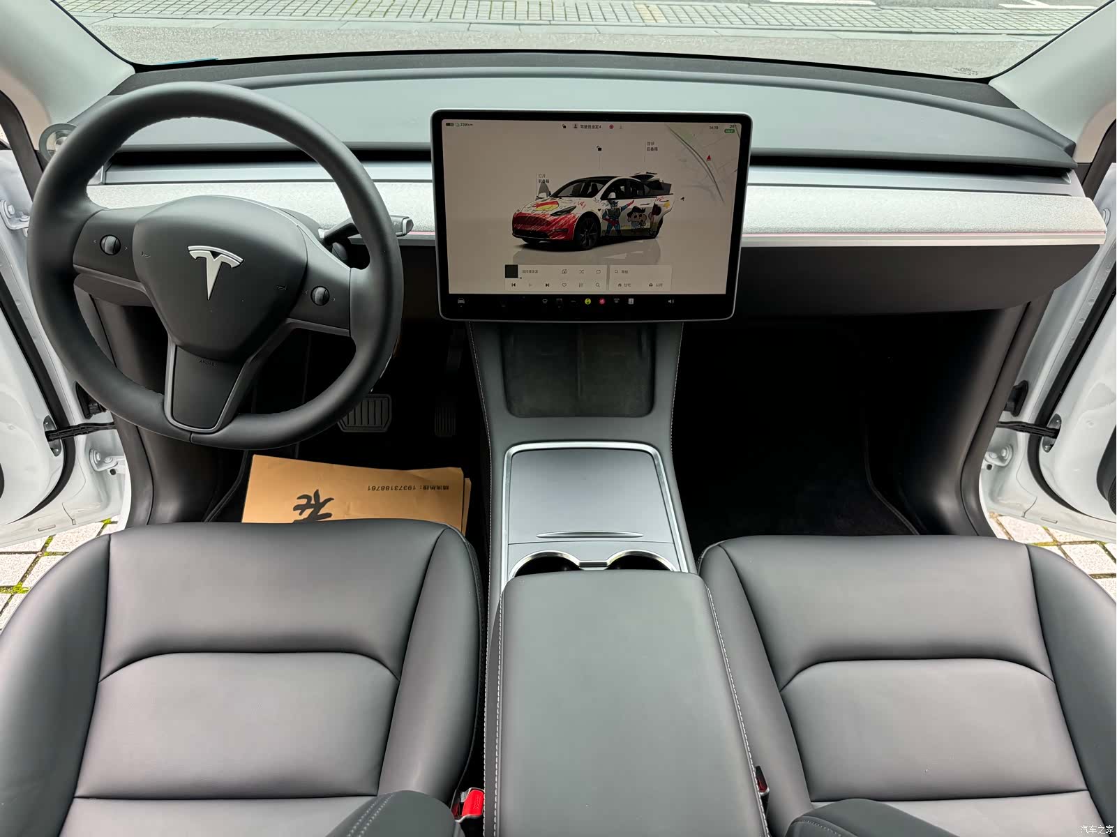 Tesla Model Y, 2024 14