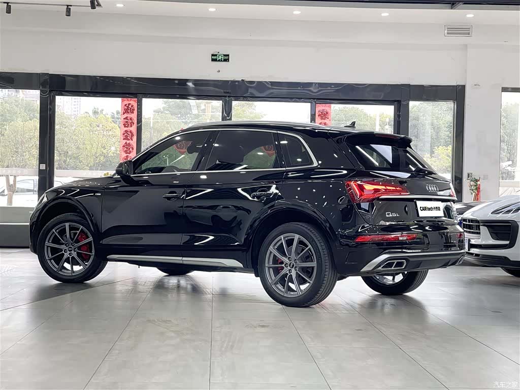 Audi Q5L, 2022 4
