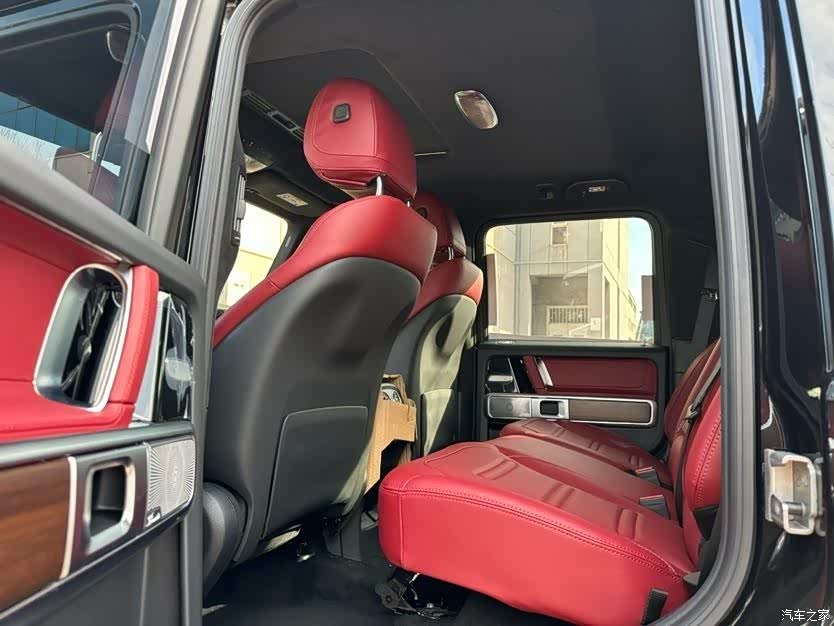 Mercedes-Benz G-Class, 2026 7