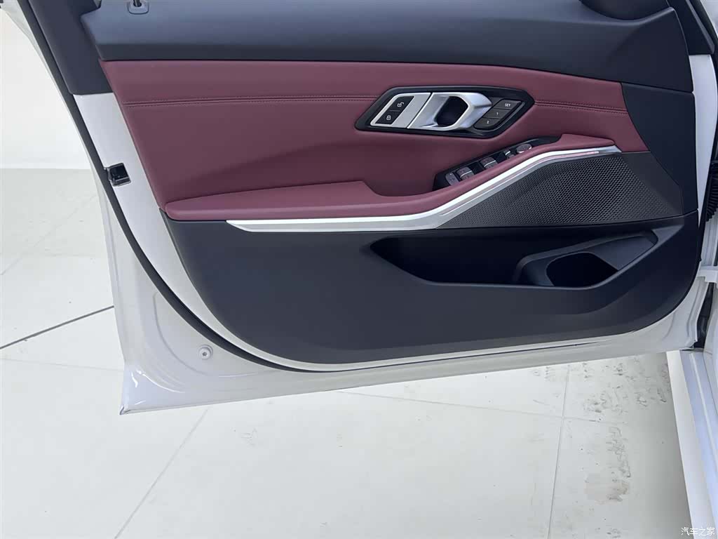 BMW 3 Series, 2023 24