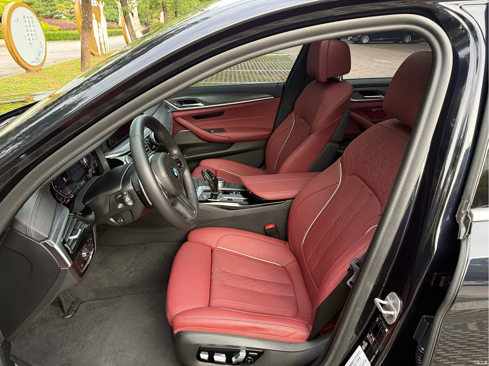 BMW 5 Series, 2021 все фото