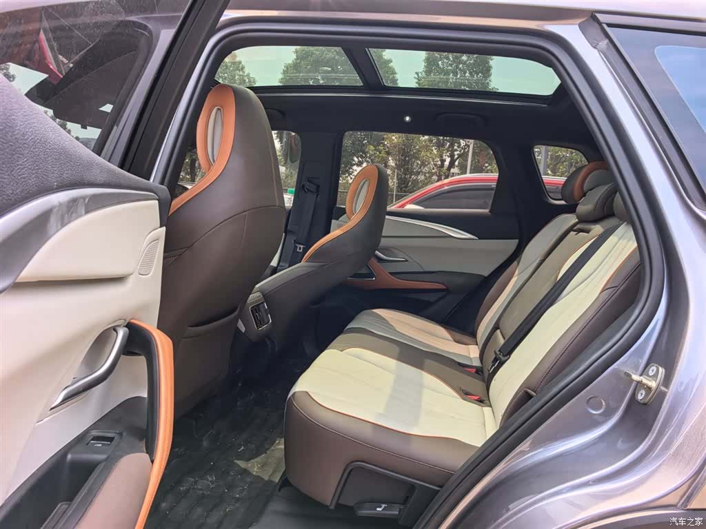 BYD Song, 2022 10