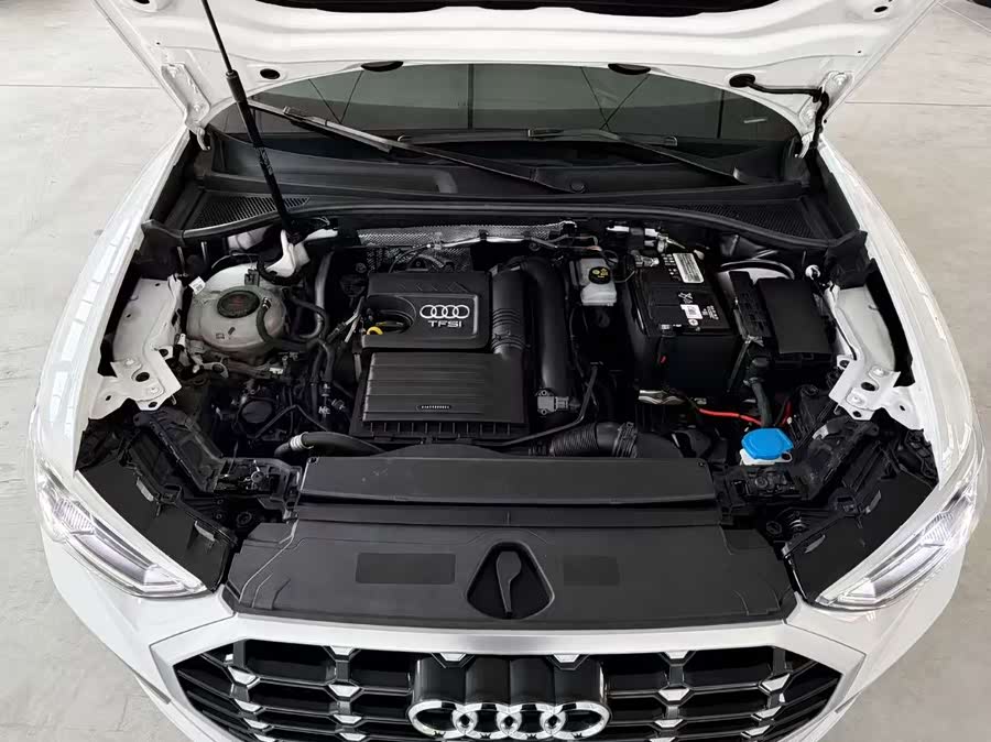 Audi Q3 2023, фото 9