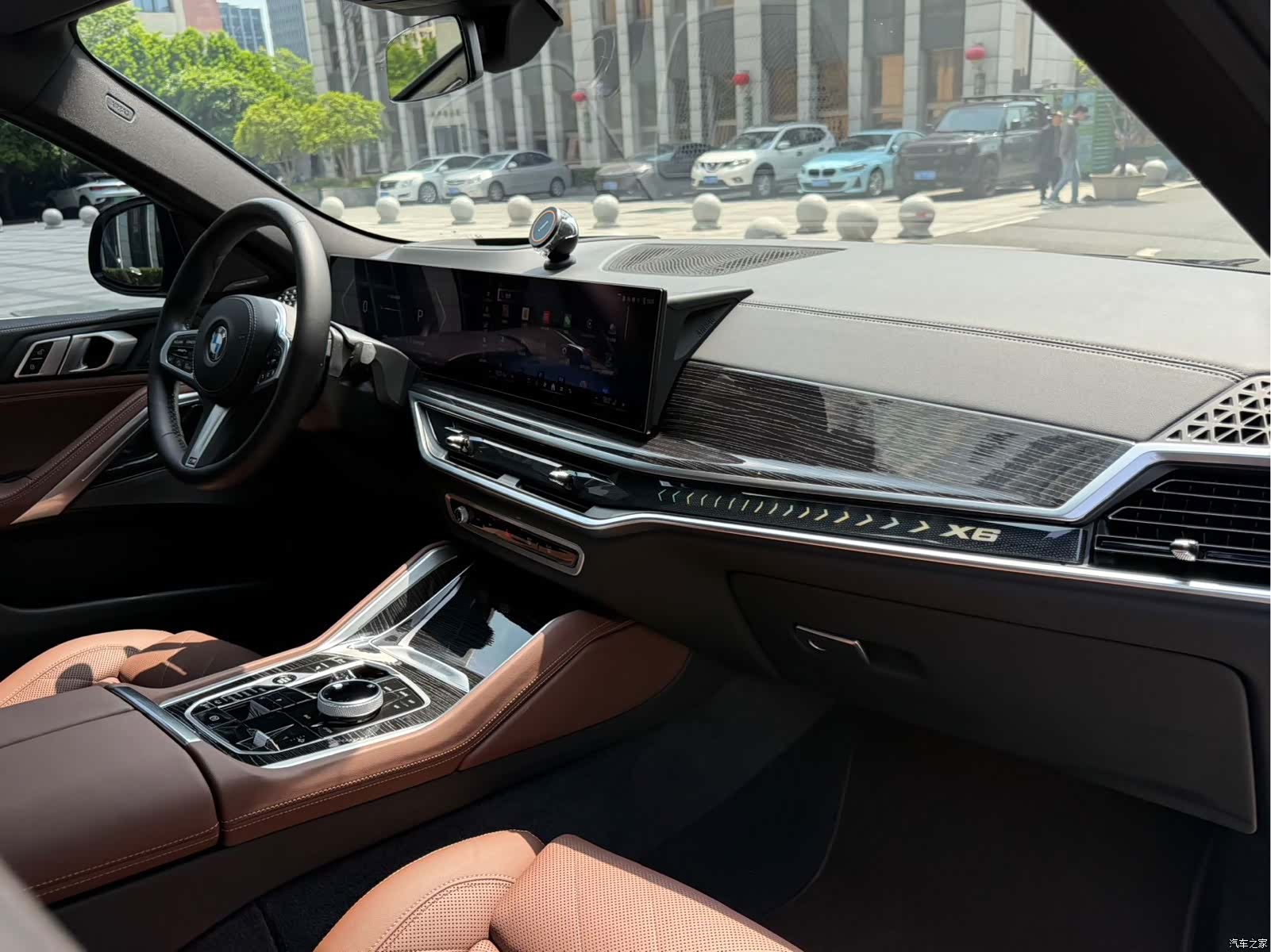 BMW X6, 2024 8
