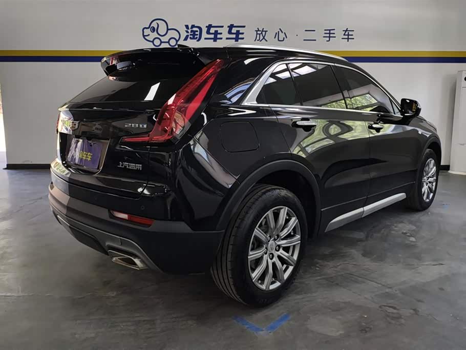 Cadillac XT4