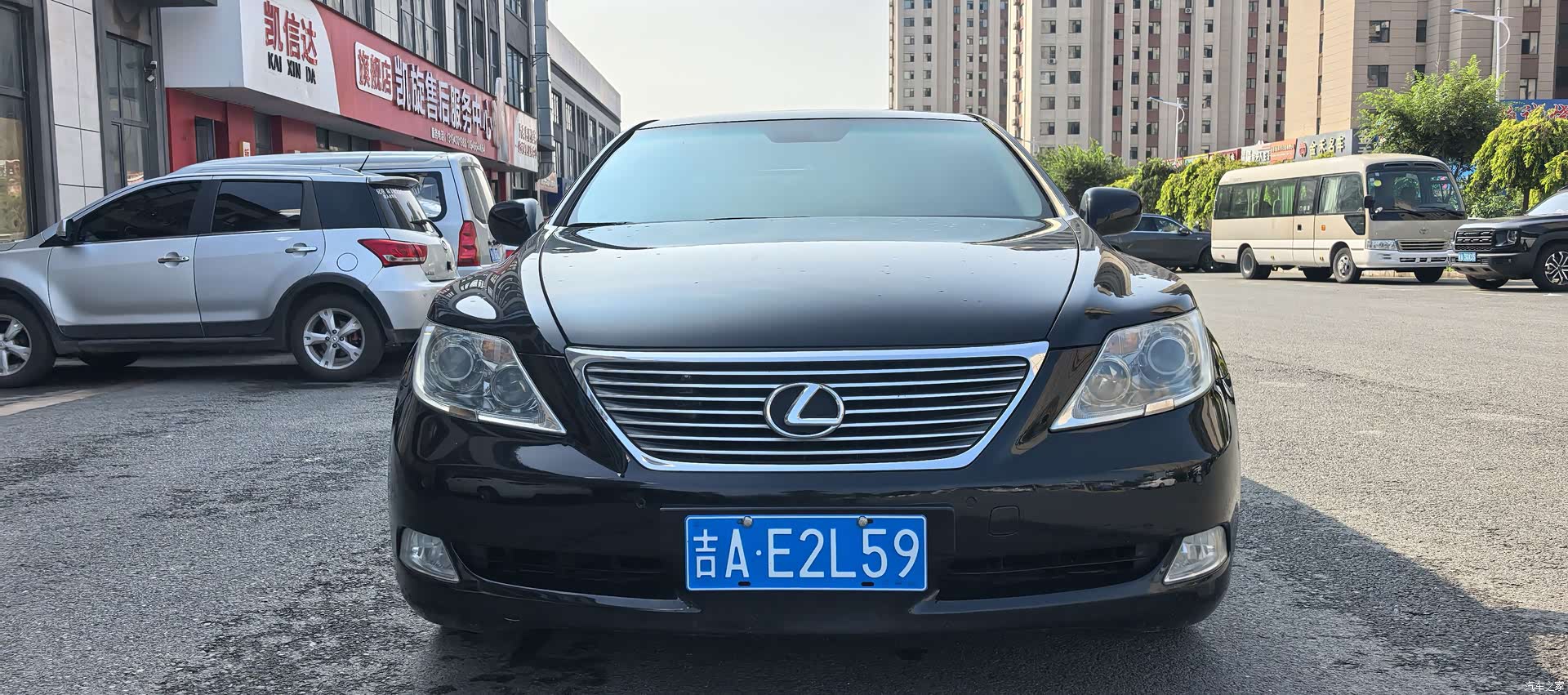 Lexus LS, 2008 1