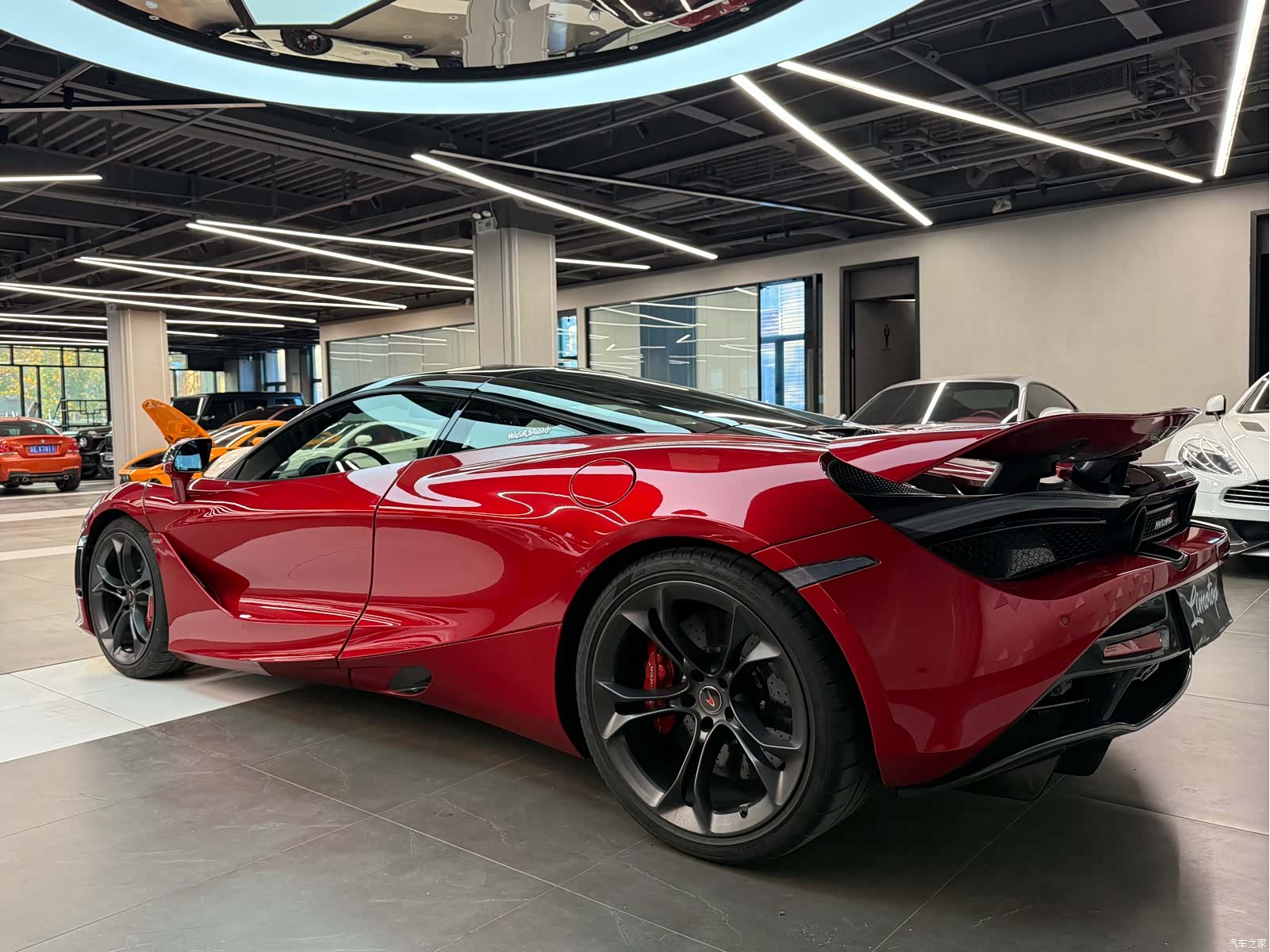 McLaren 720S, 2018 все фото