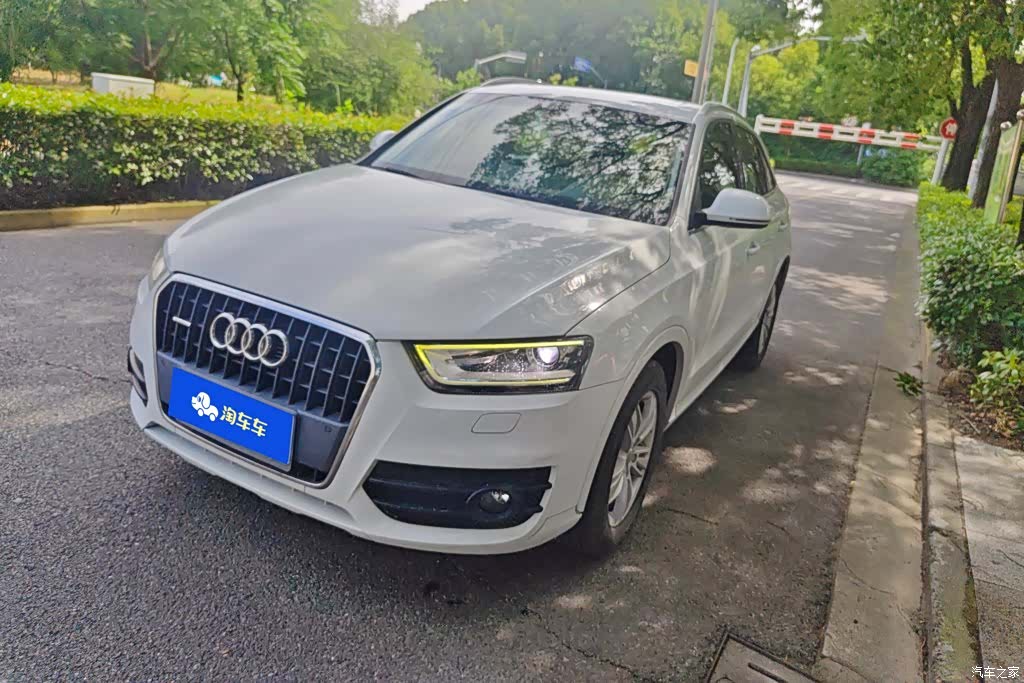 Audi Q3, 2015 1