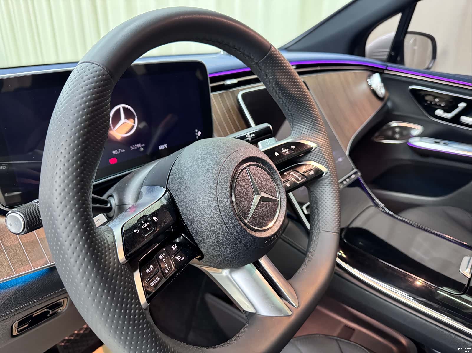 Mercedes-Benz EQE, 2023 7