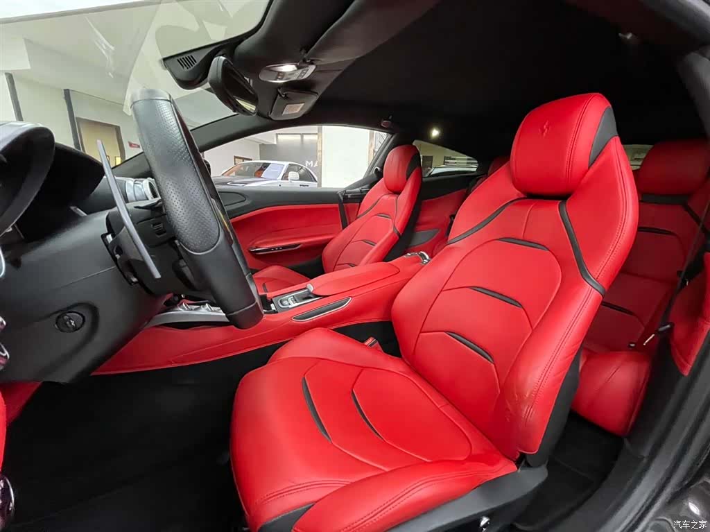 Ferrari GTC4Lus, 2019 12
