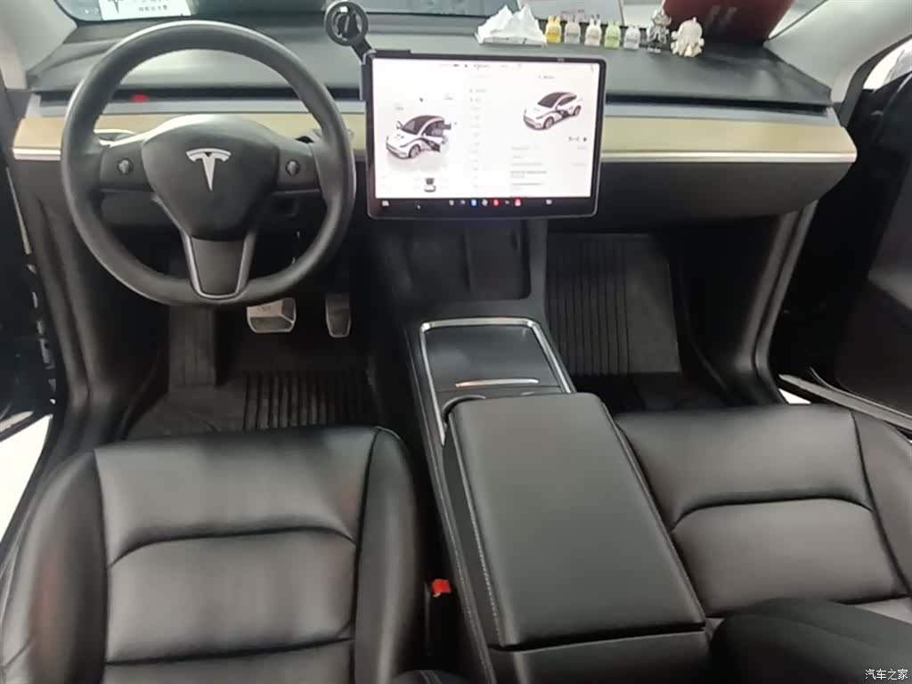 Tesla Model Y, 2023 10