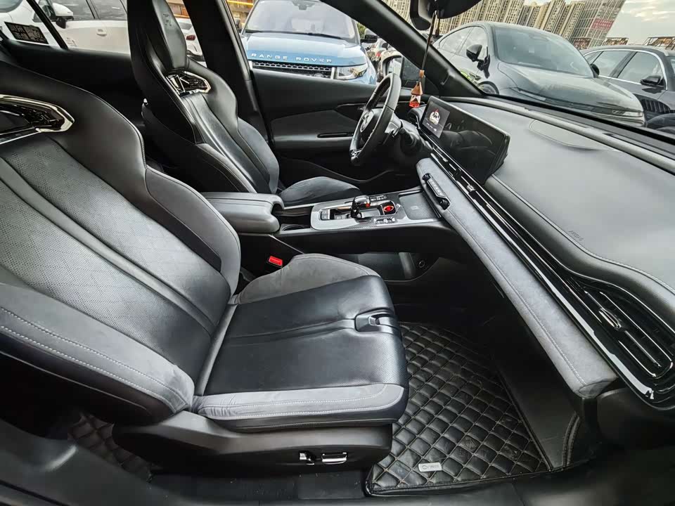 Trumpchi Shadow Leopard