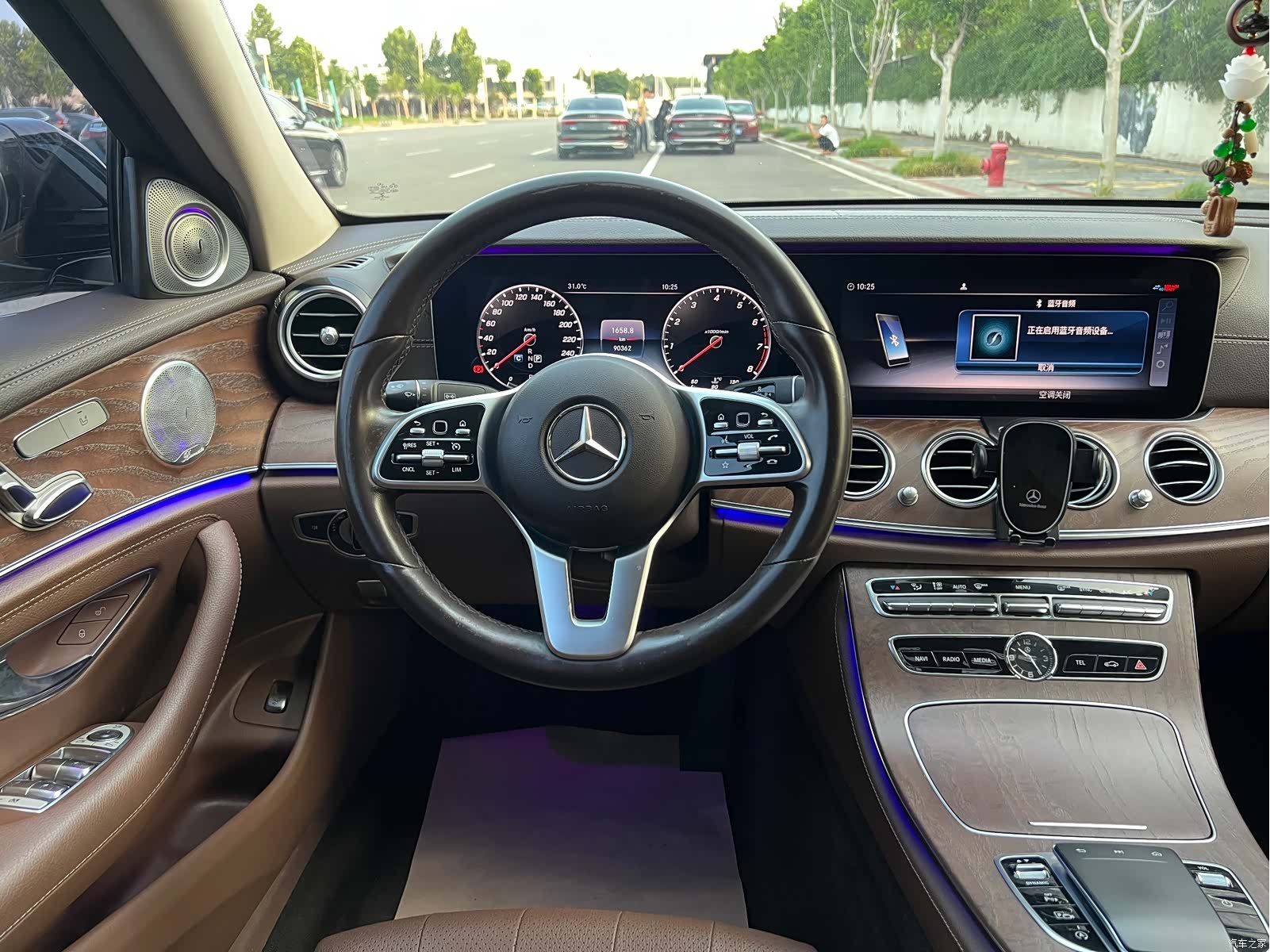 Mercedes-Benz E-Class, 2019 9