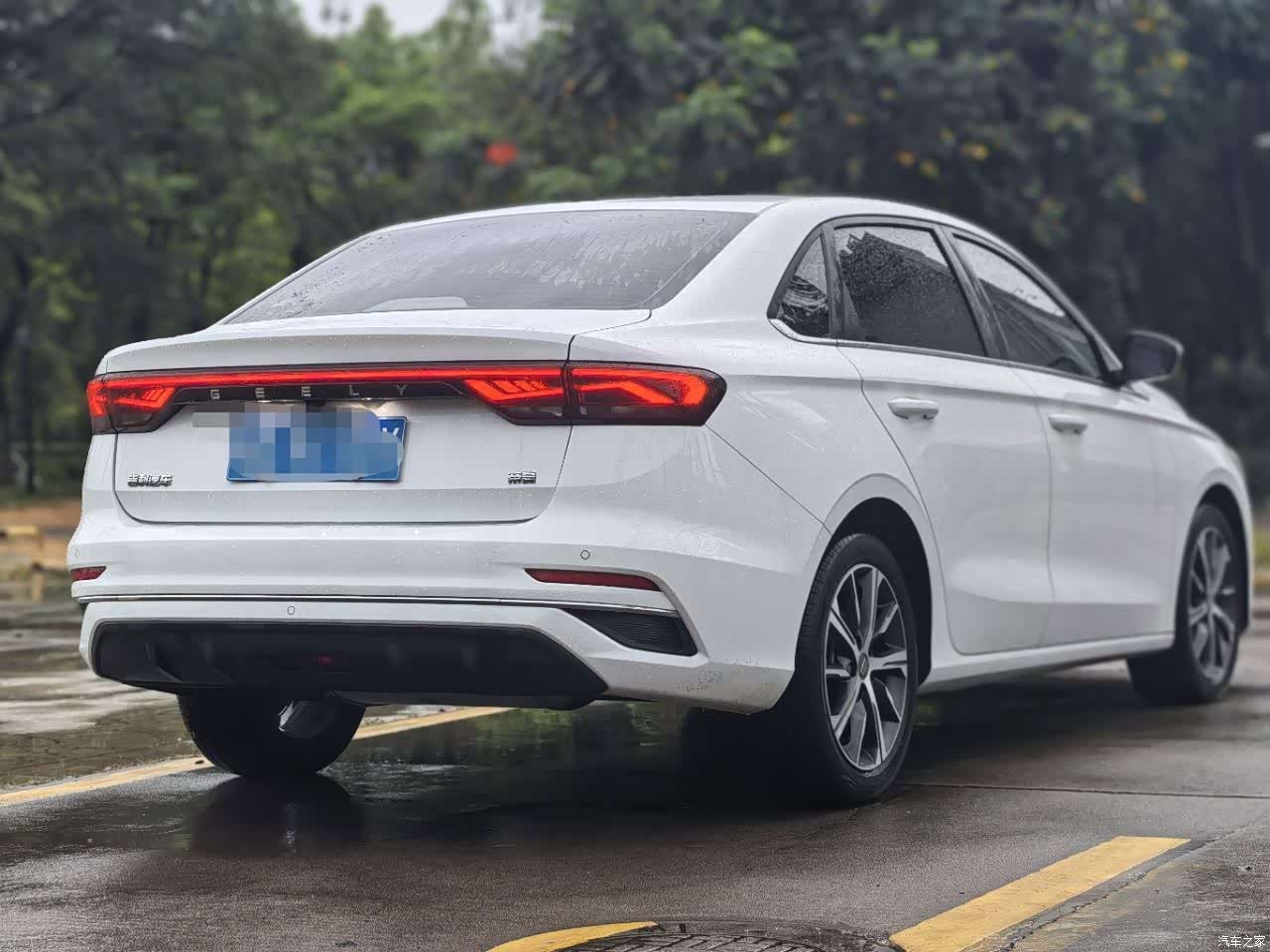 Geely Emgrand, 2021 8