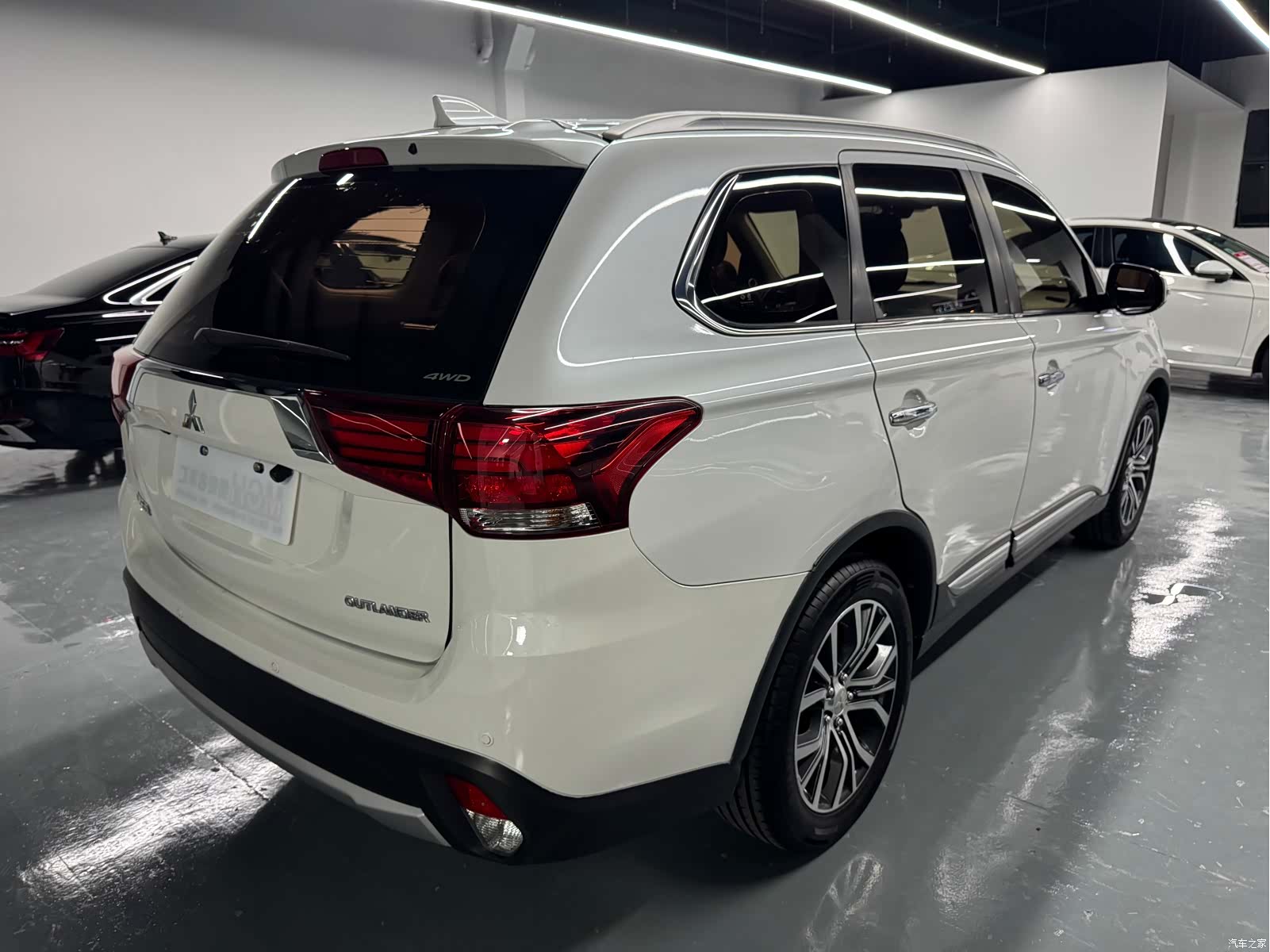 Mitsubishi Outlander, 2018 6