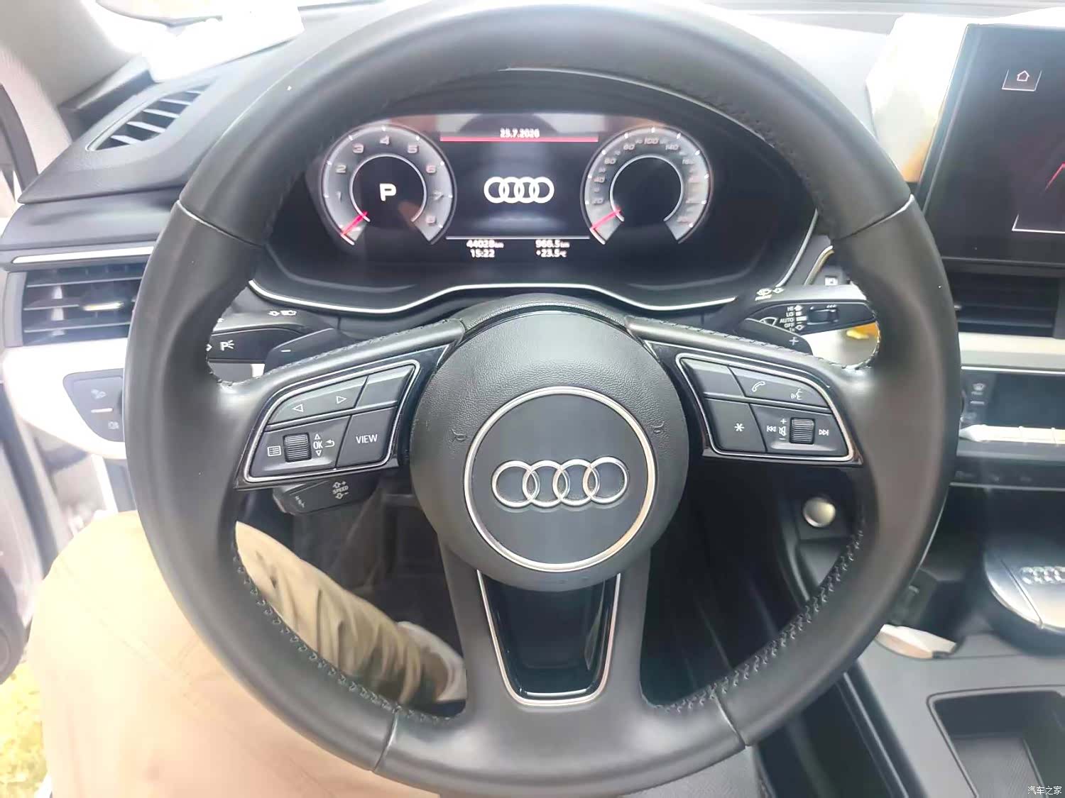 Audi A4L, 2020 7