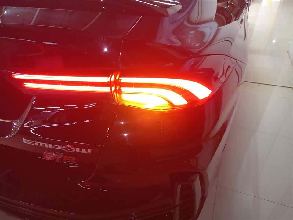 Trumpchi Shadow Leopard