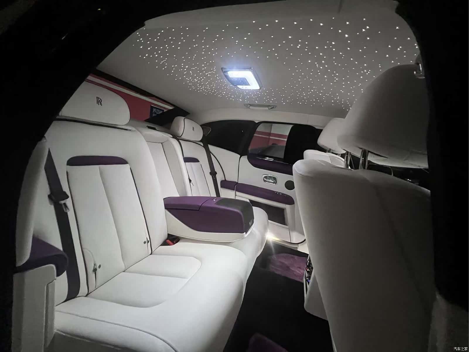 Rolls-Royce Ghost, 2022 19