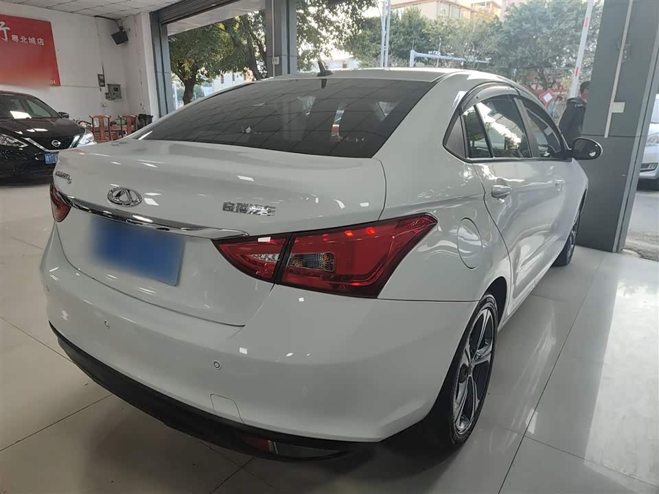 Chery Arrizo 5