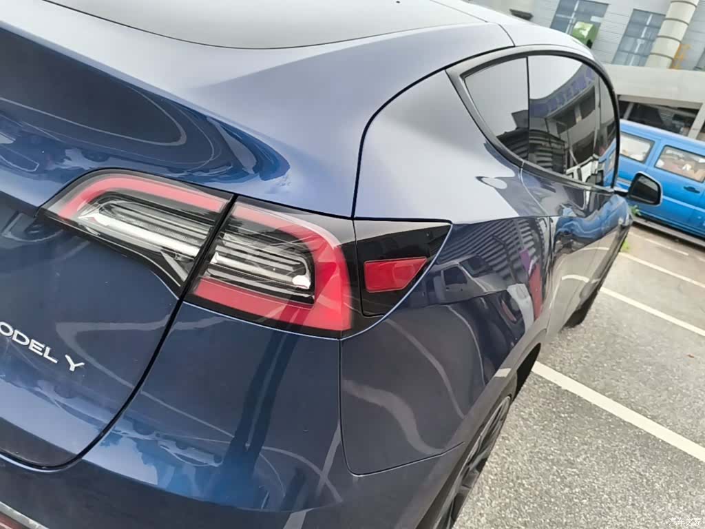 Tesla Model Y, 2023 8