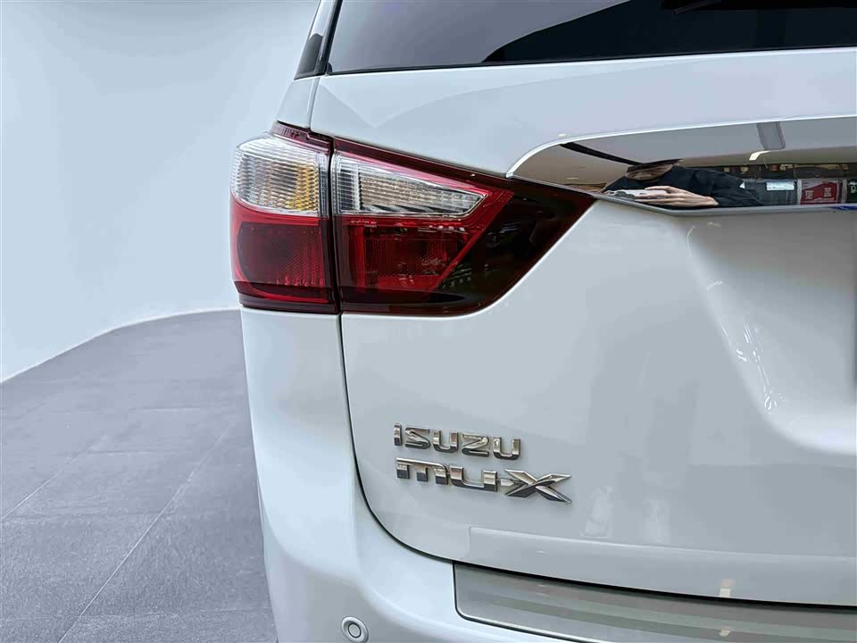 Isuzu mu-X Shepherd Ranger