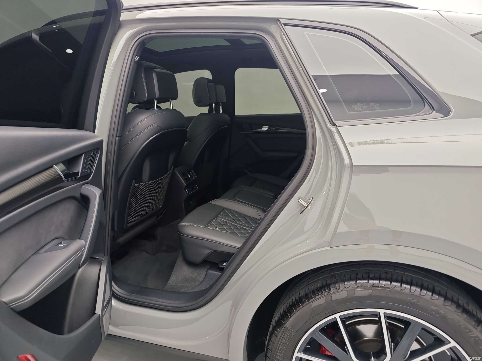Audi Q5, 2022 10