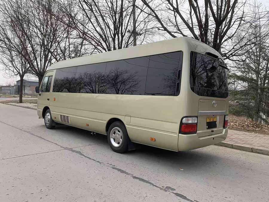 Toyota Coaster 2023, фото 6