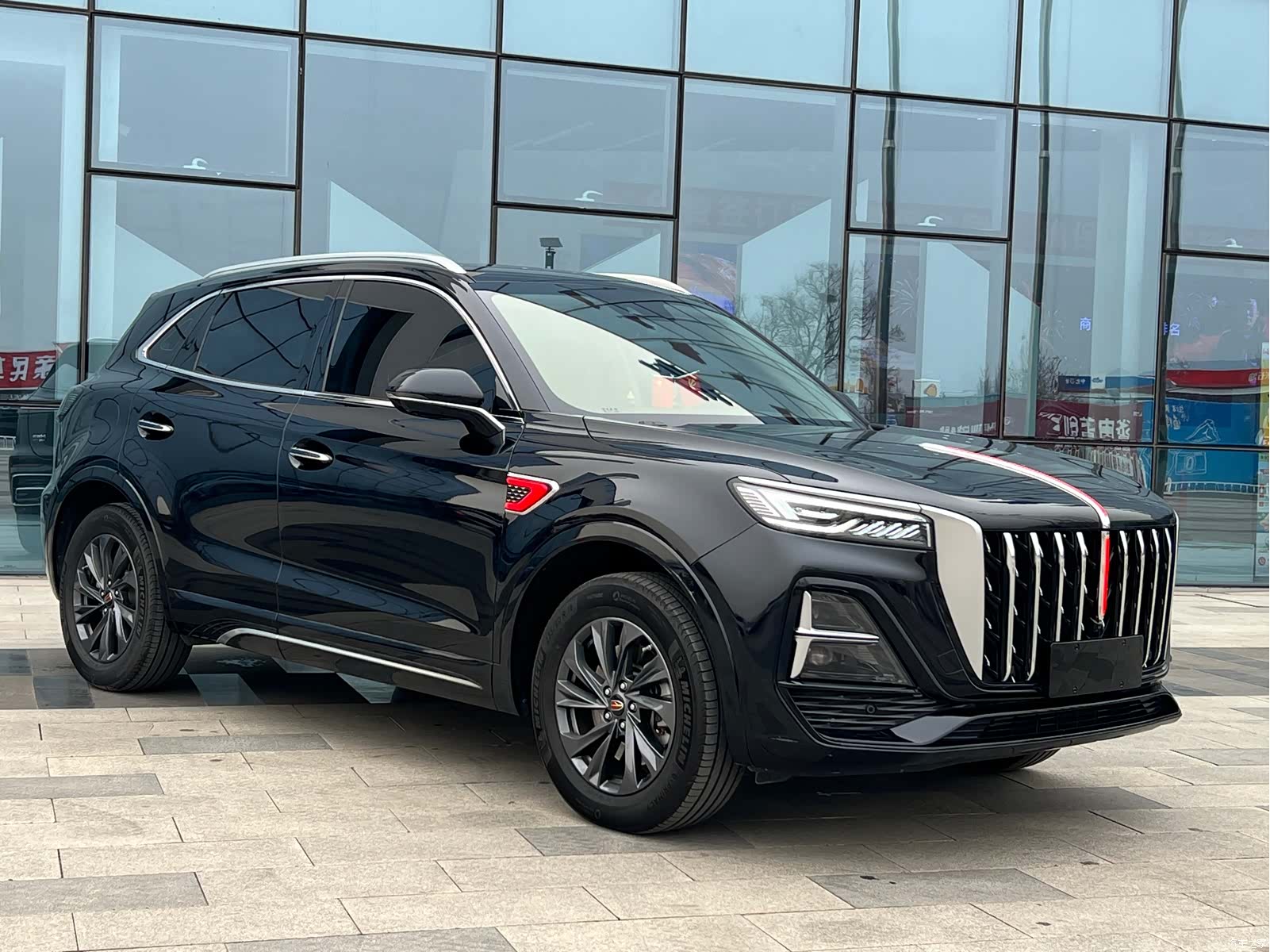 Hongqi HS5, 2024 3