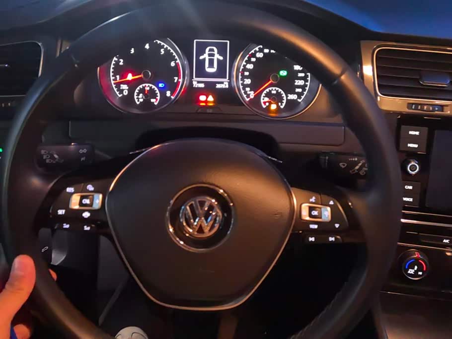 Volkswagen golf