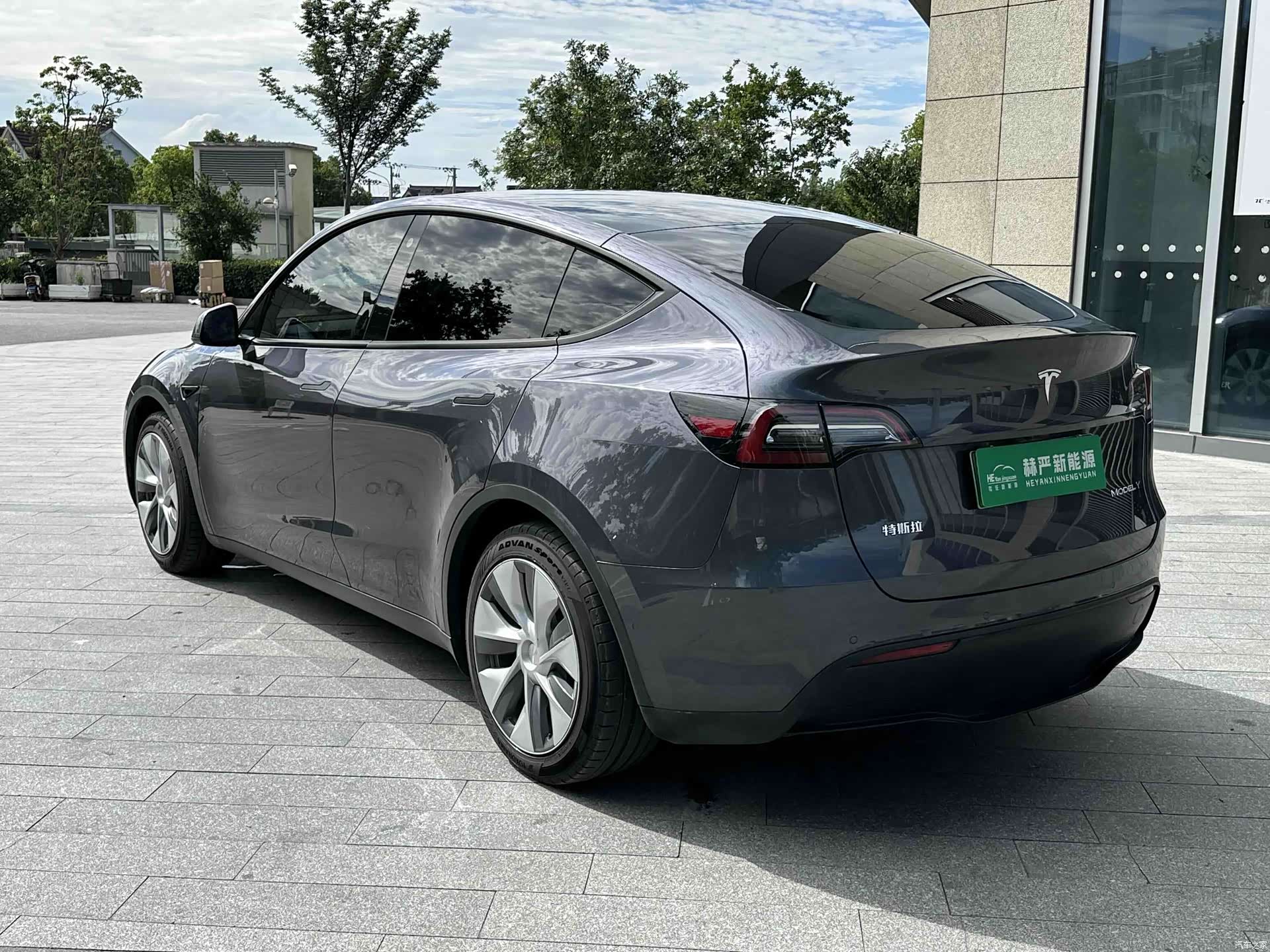 Tesla Model Y, 2021 7