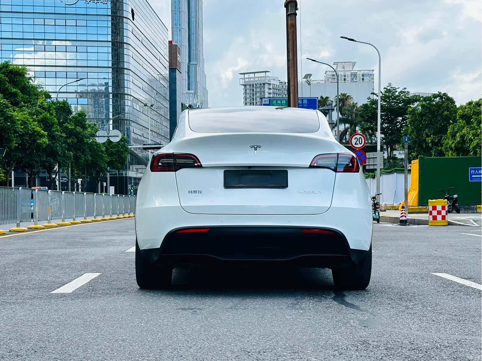 Tesla Model Y, 2021 6