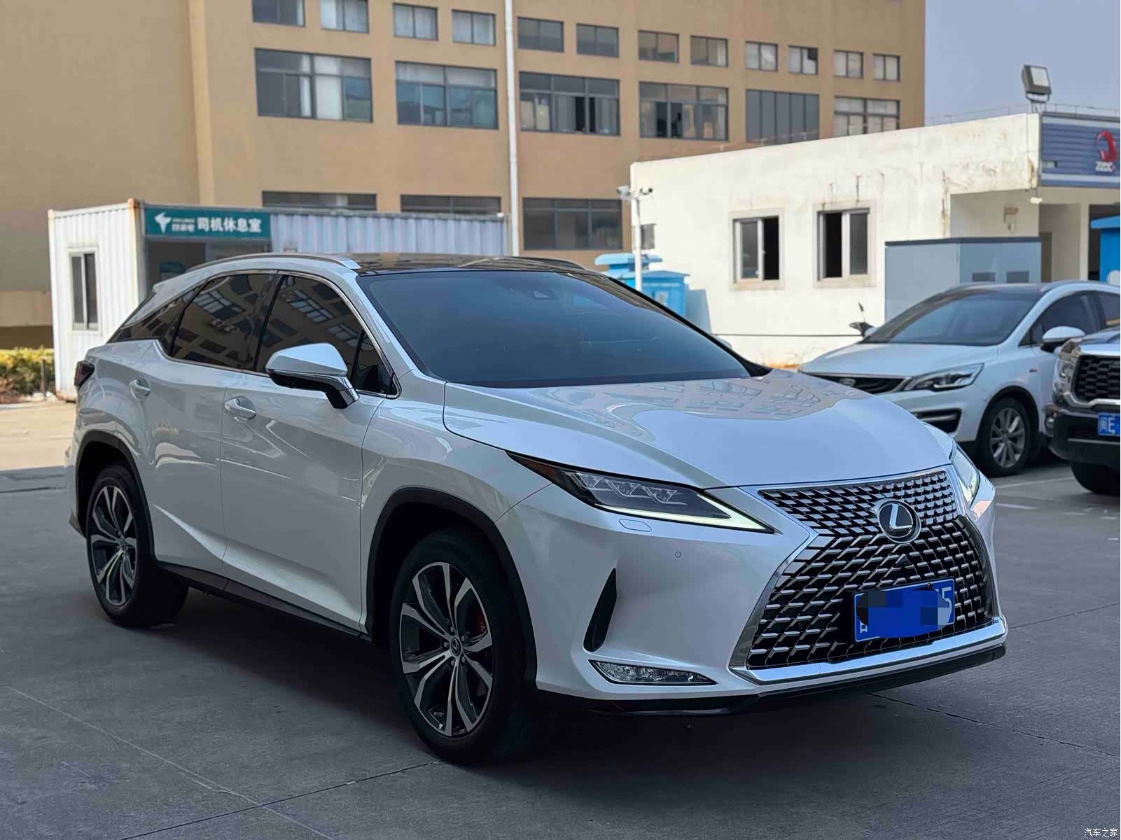 Lexus RX, 2022 1