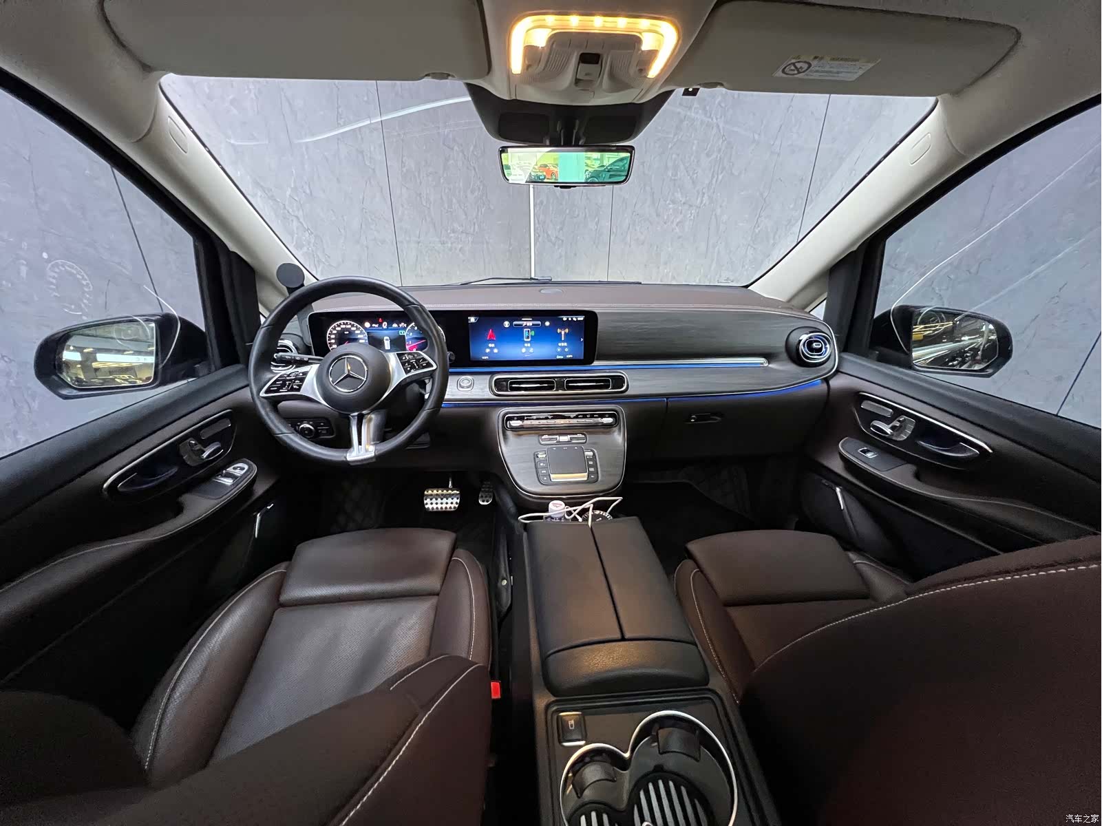 Mercedes-Benz V-Class, 2025 8