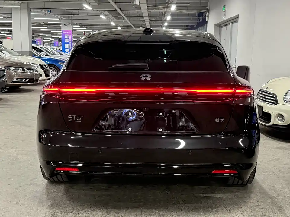 NIO ET5T