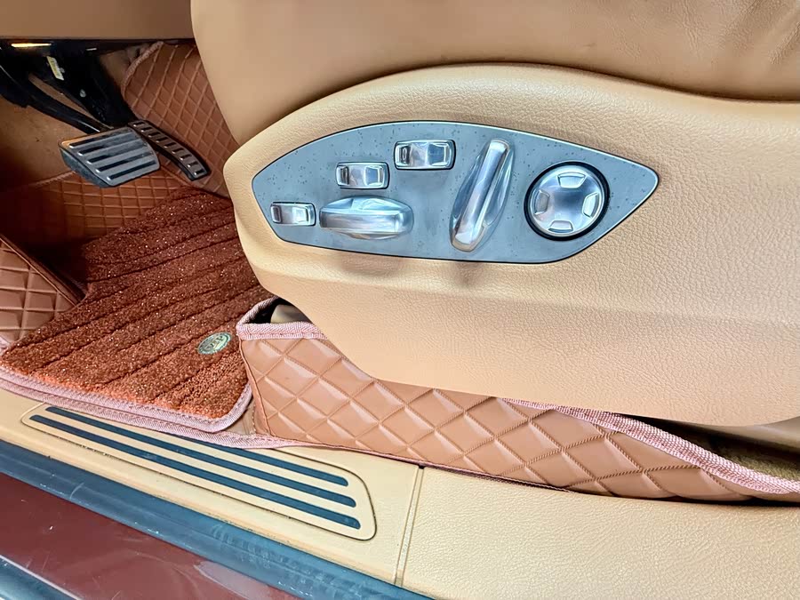 Porsche Cayenne 2012, фото 9