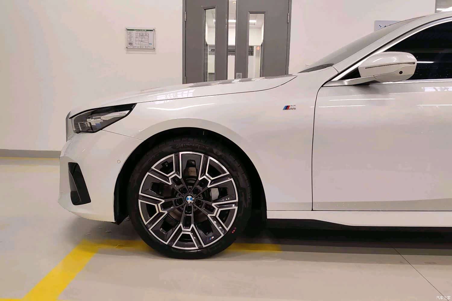 BMW 5 Series, 2025 11