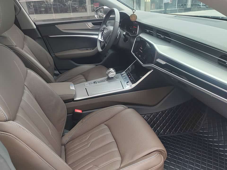 Audi A7L