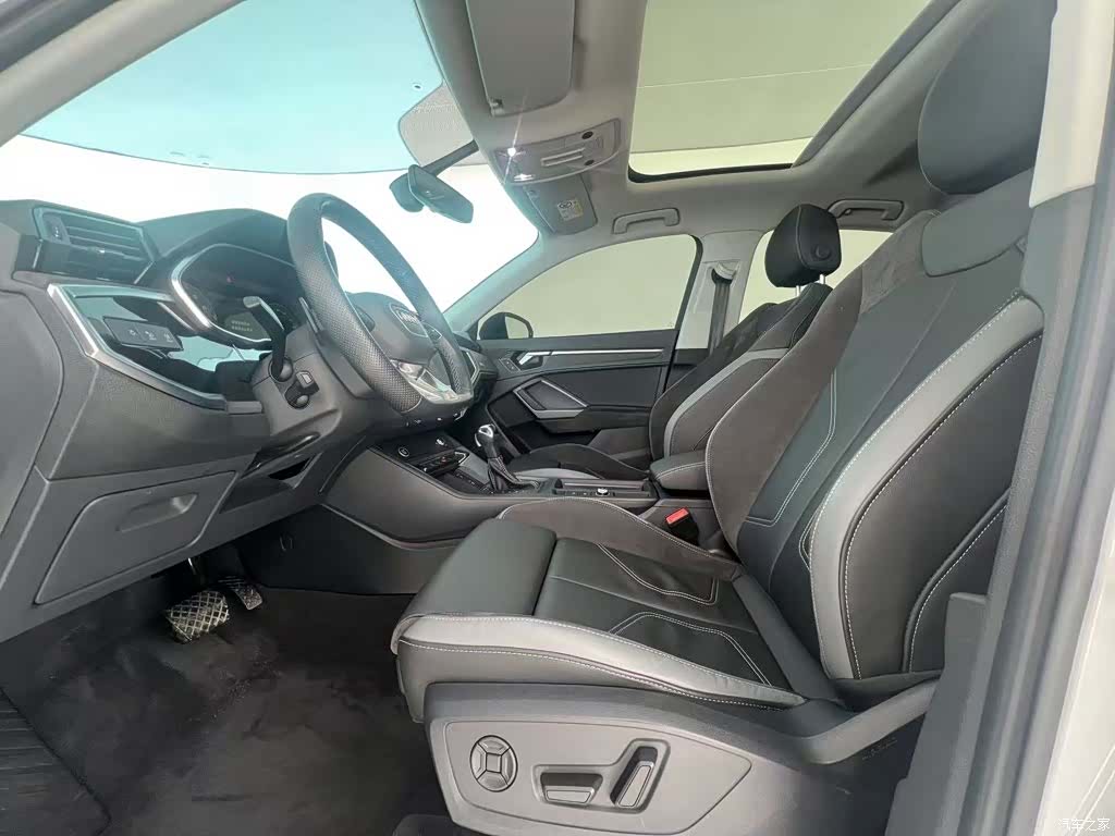 Audi Q3, 2023 6